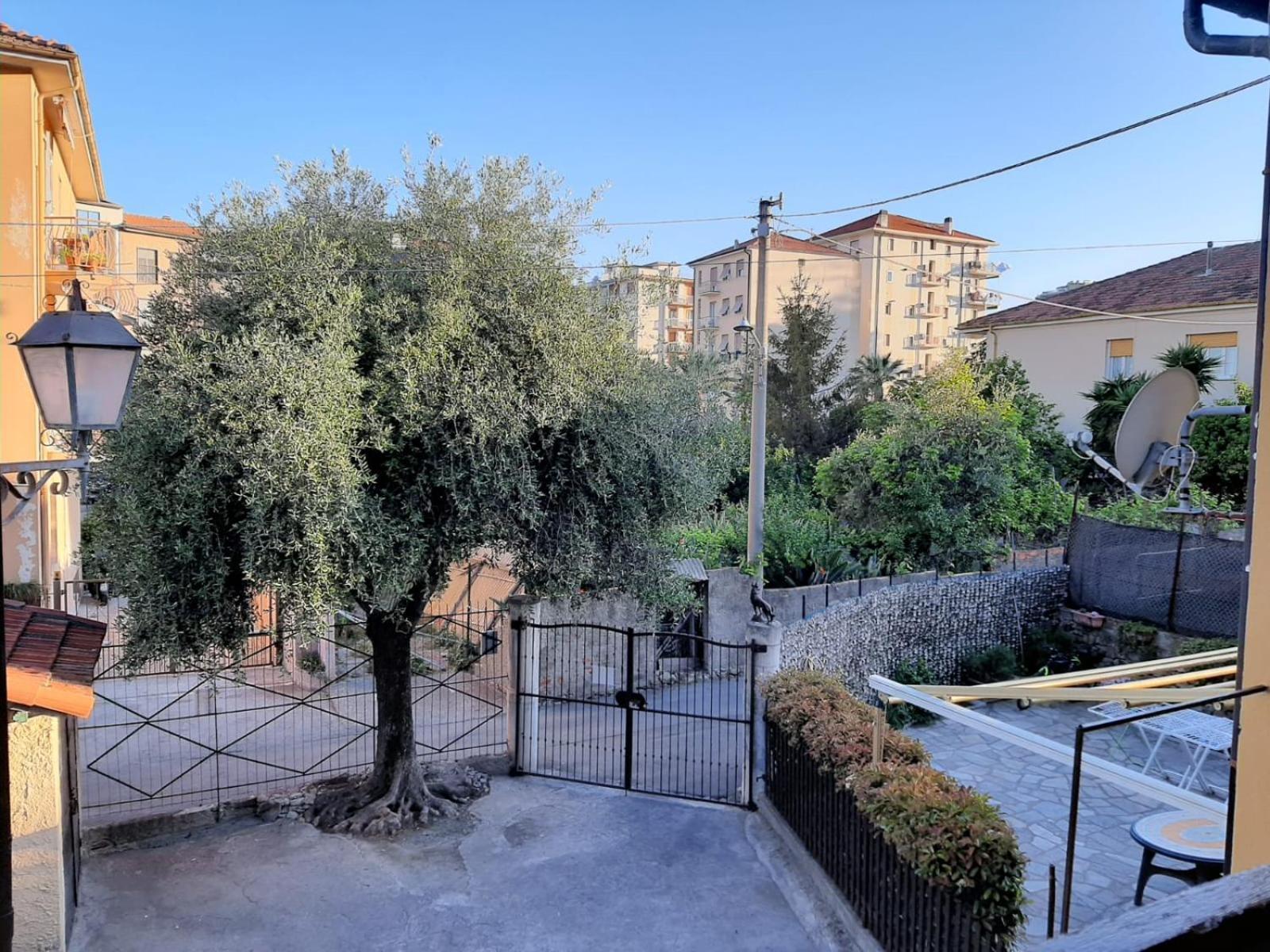 Casa Noemi, A Pochi Passi Dalle Spiagge E Dal Centro Di Arma Di Taggia. Buitenkant foto